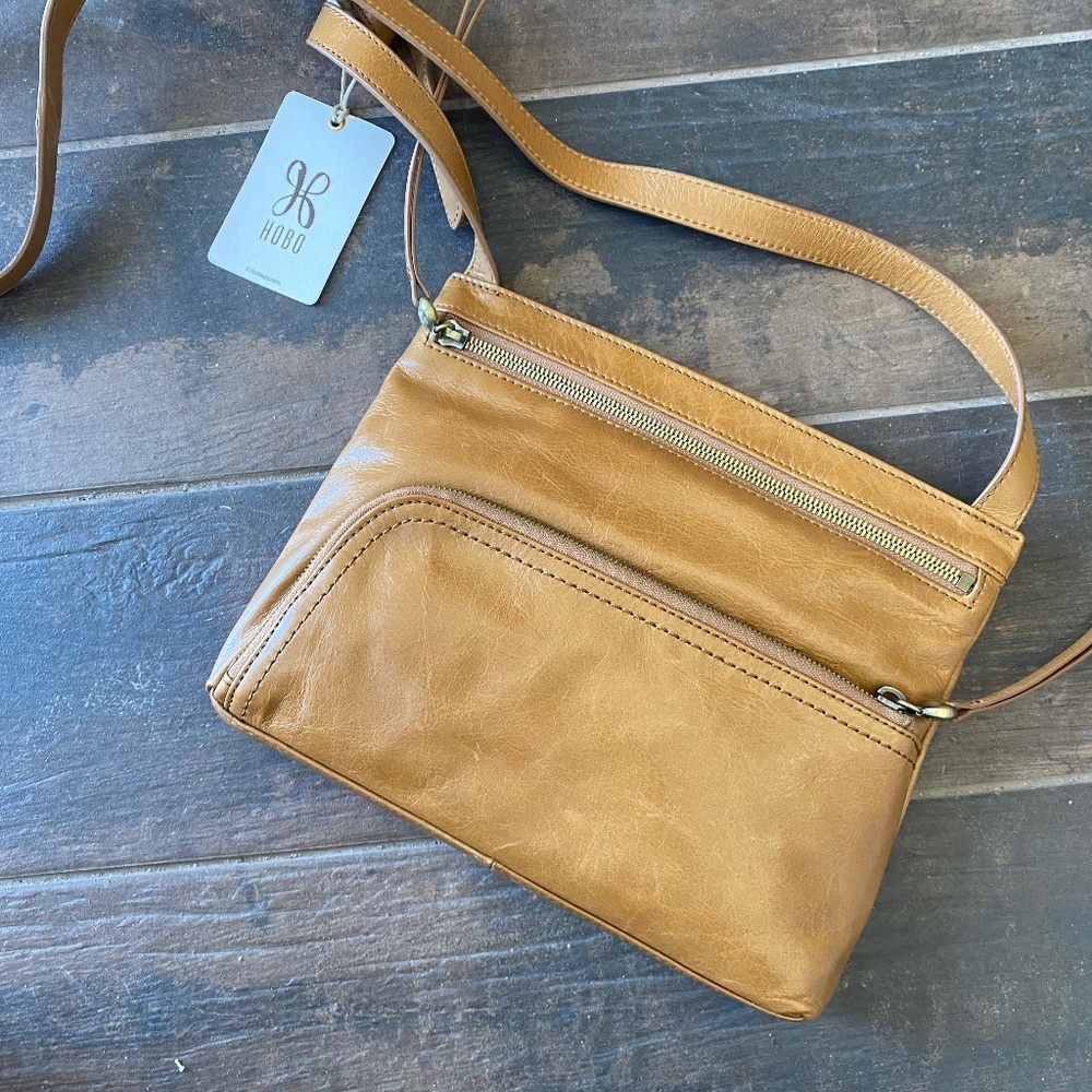 NWT Hobo Cassie in Honey